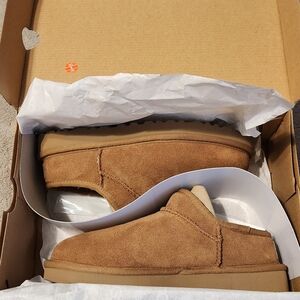 Classic UGG Slippers
